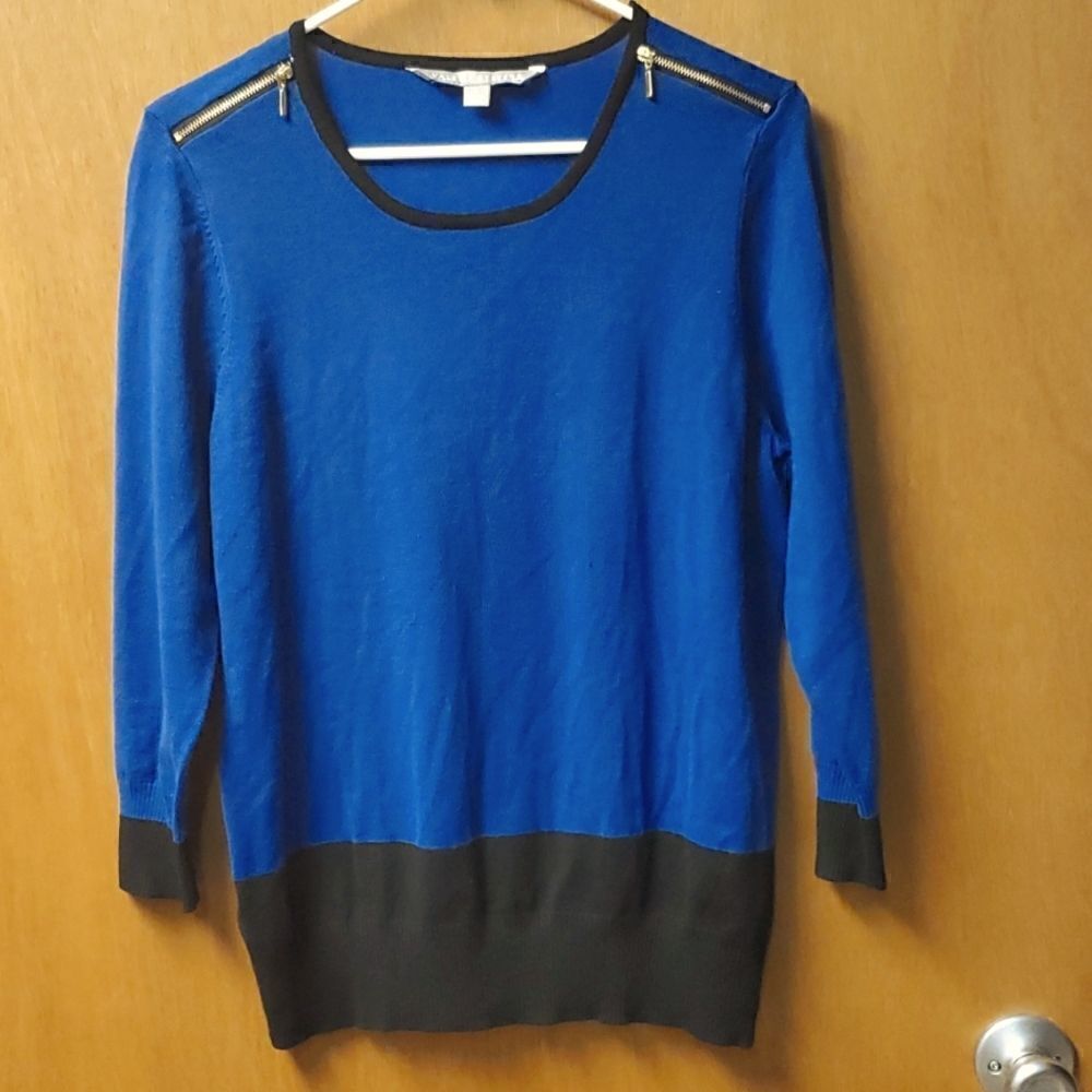Valerie Steven's Womans Blue/Black Colorblock Sweater, Size  Medium